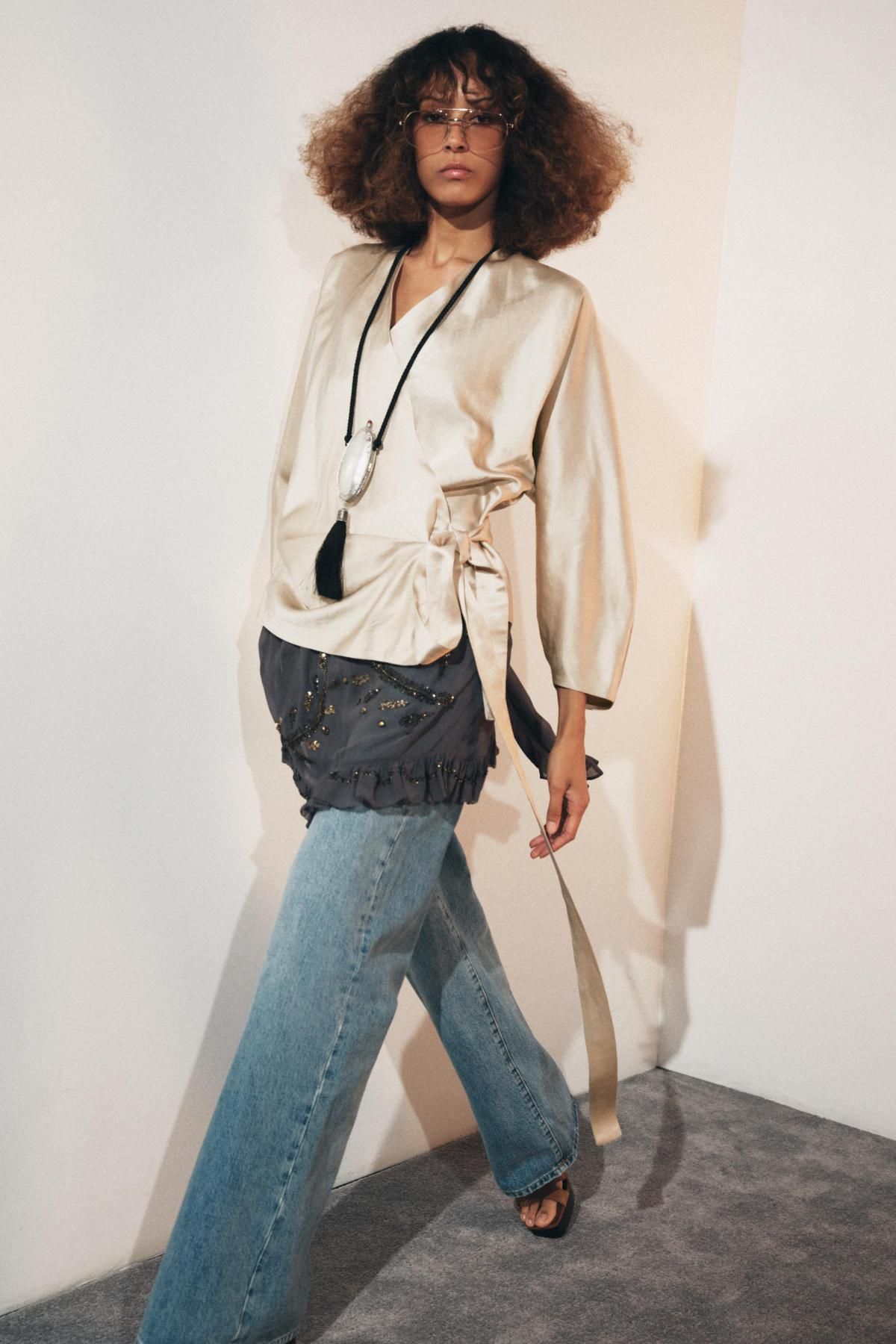 자라 내추럴 린넨 랩 V넥 리본 블라우스 8275/030 BEIGE - 상세 이미지 3