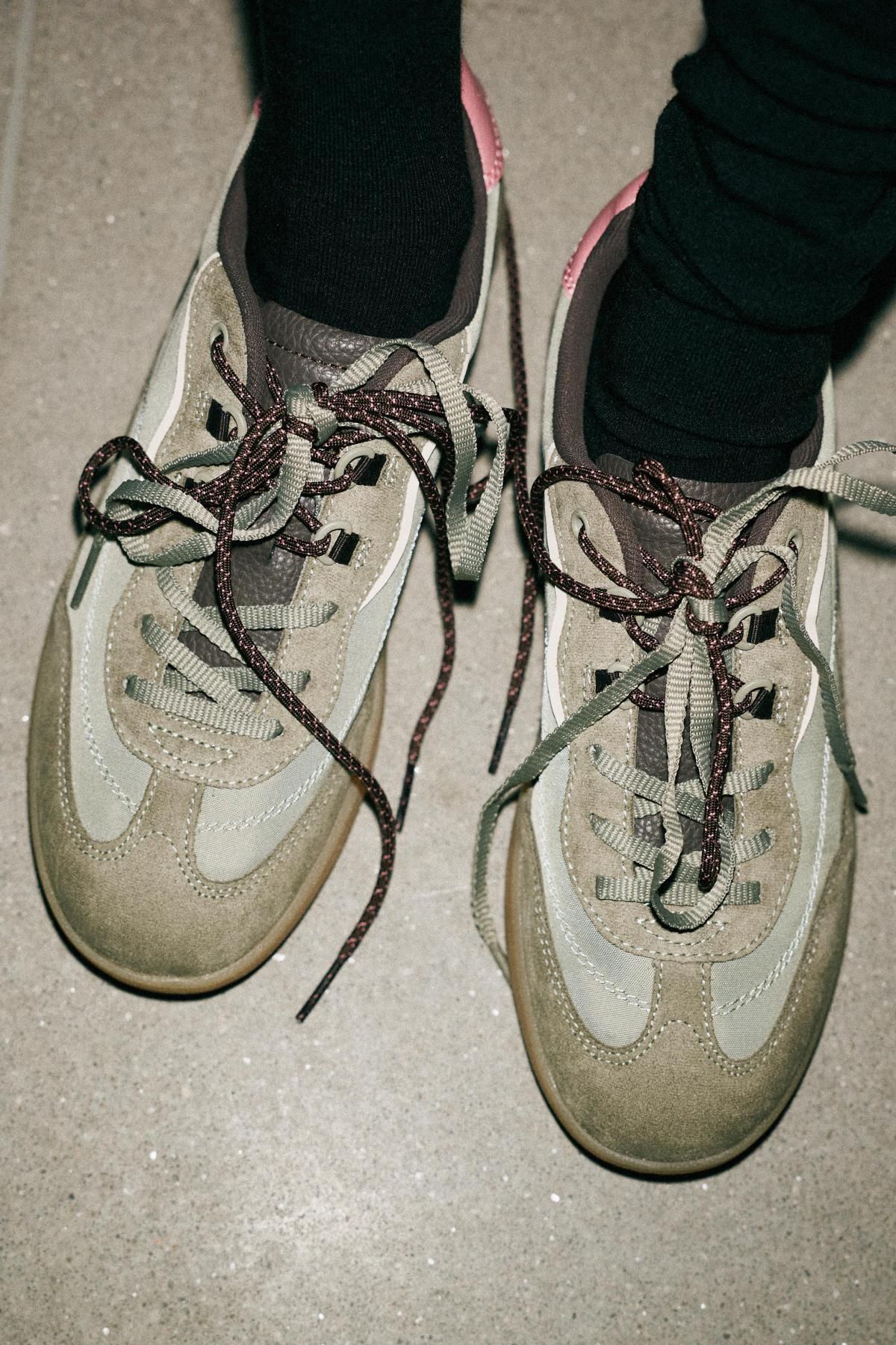 자라 배색 컬러 테크니컬 로우탑 스니커즈 5405/610 KHAKI GREEN - 상세 이미지 3