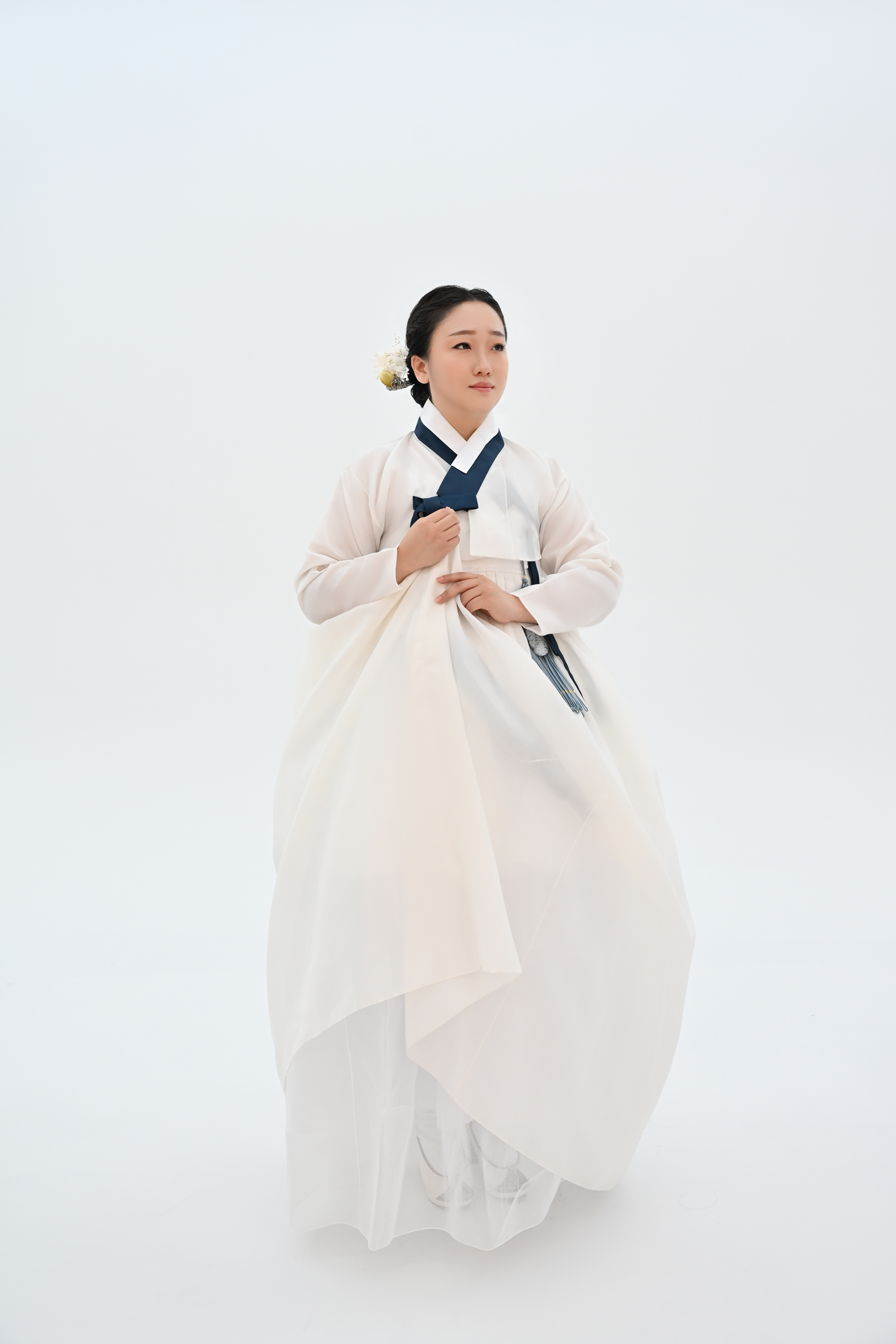 [한복대여] 지백색 여자한복 웨딩 혼주 신부 결혼 예식 촬영 스냅 (혜여한복) - 상세 이미지 2