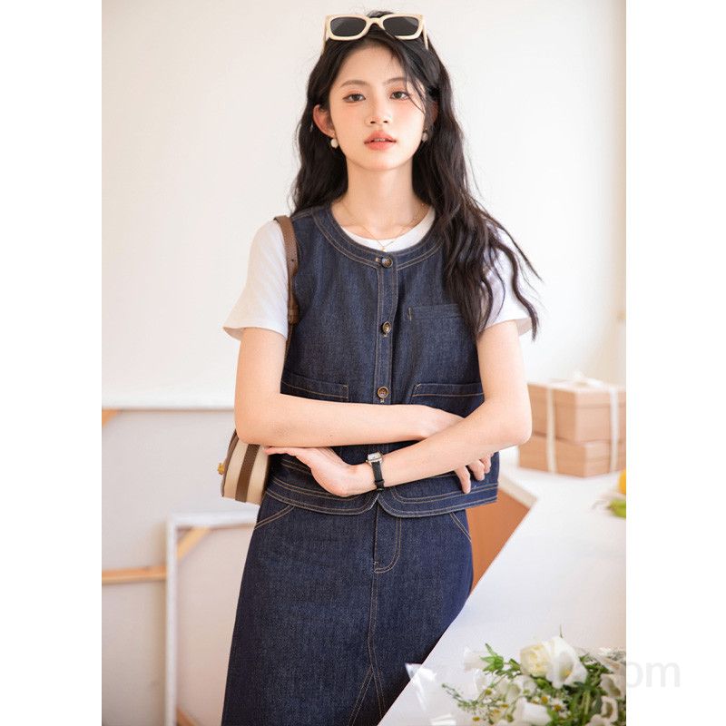 여성 데님 조끼 스커트 세트 여름 캐주얼 복고풍 투피스 스타일 세련된 청청 패션 모던한 디자인 외출용 코디 휴양지룩 - 상세 이미지 5