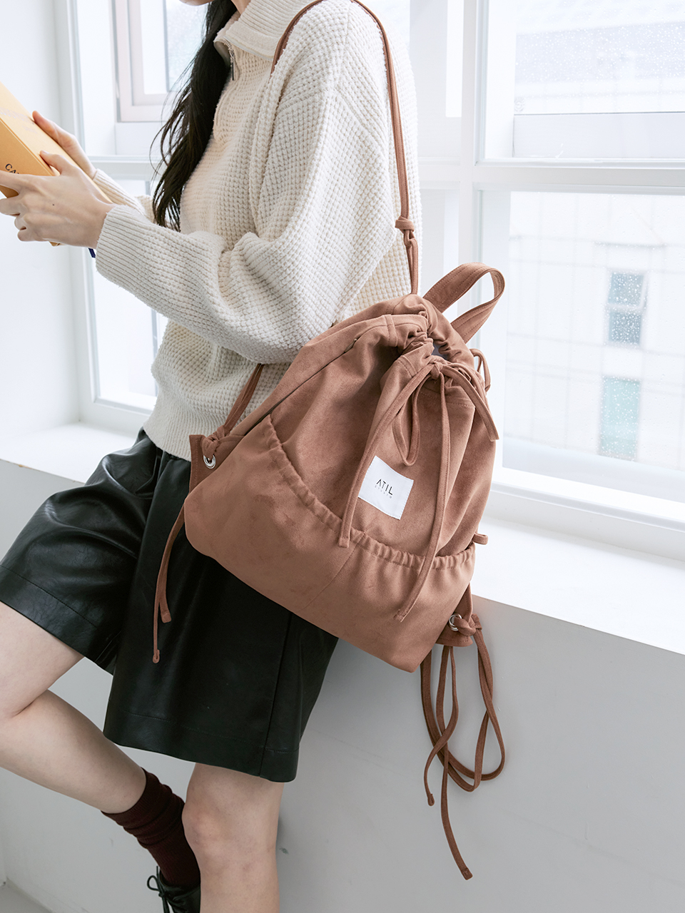 [ATIL STUDIO] 스웨이드 데일리 스트링 백팩_[브라운] 이미지 8