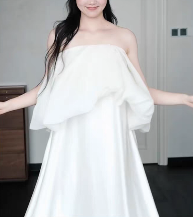미니멀 셀프웨딩 드레스 심플 튜브탑 오간자 레이어드 고급스러운 스냅촬영 리마인드 신부드레스 - 상세 이미지 4