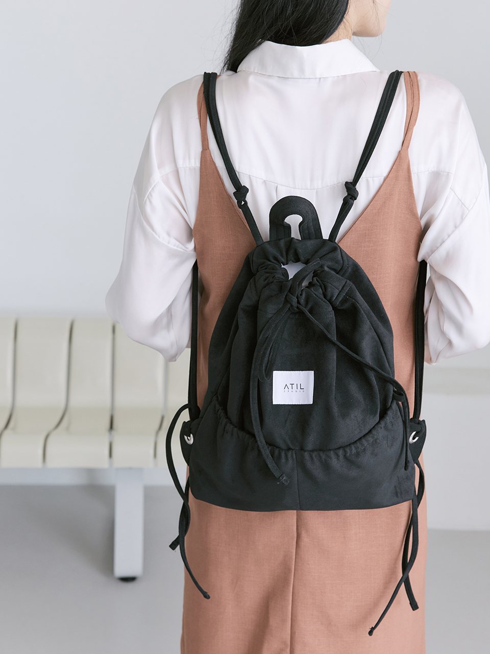 [ATIL STUDIO] 스웨이드 데일리 스트링 백팩_[블랙] - 상세 이미지 5