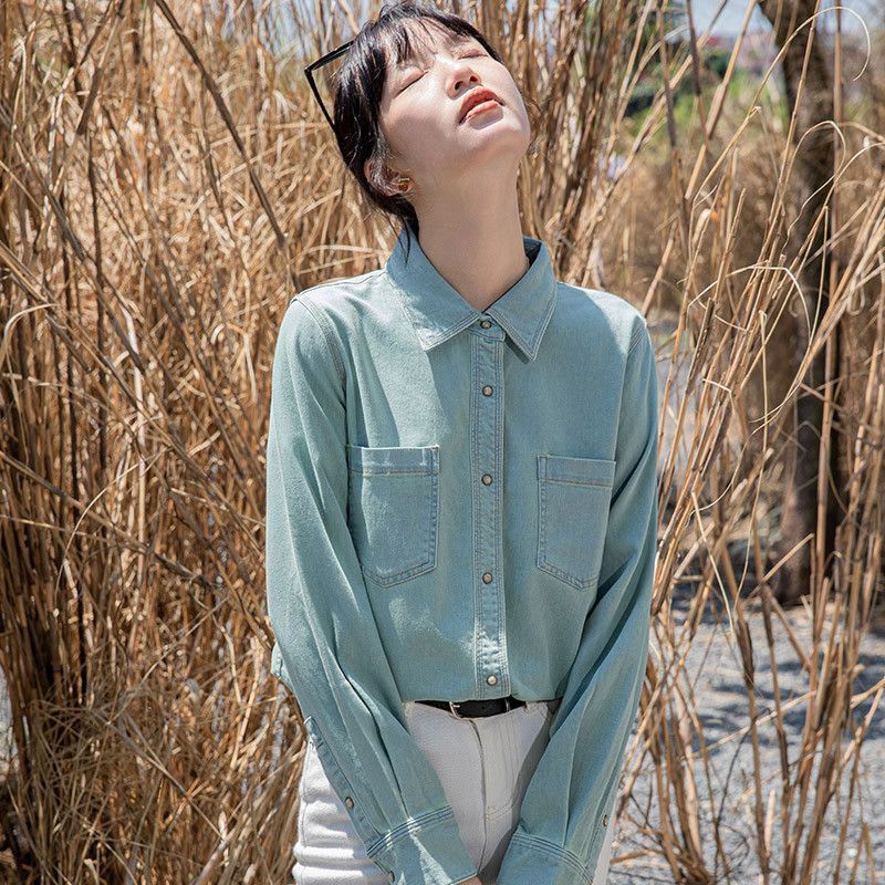 여성 데님 셔츠 긴팔 레트로 스타일 가을 패션 캐주얼 루즈핏 매력적인 청남방 데일리로 편안한 착용감의 모던한 디자인 - 상세 이미지 4