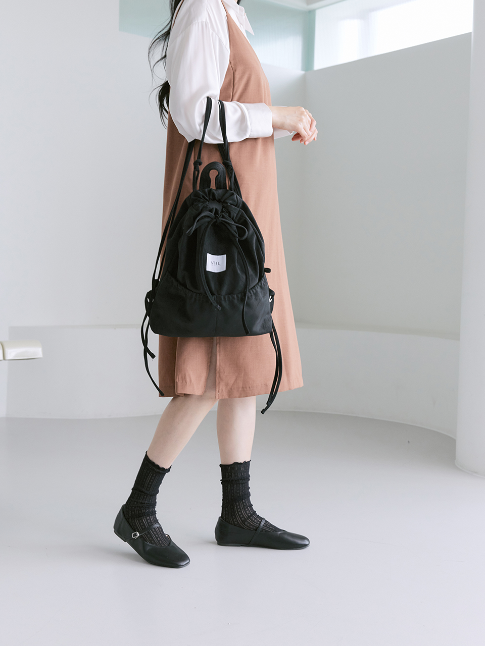 [ATIL STUDIO] 스웨이드 데일리 스트링 백팩_[블랙] 이미지 8