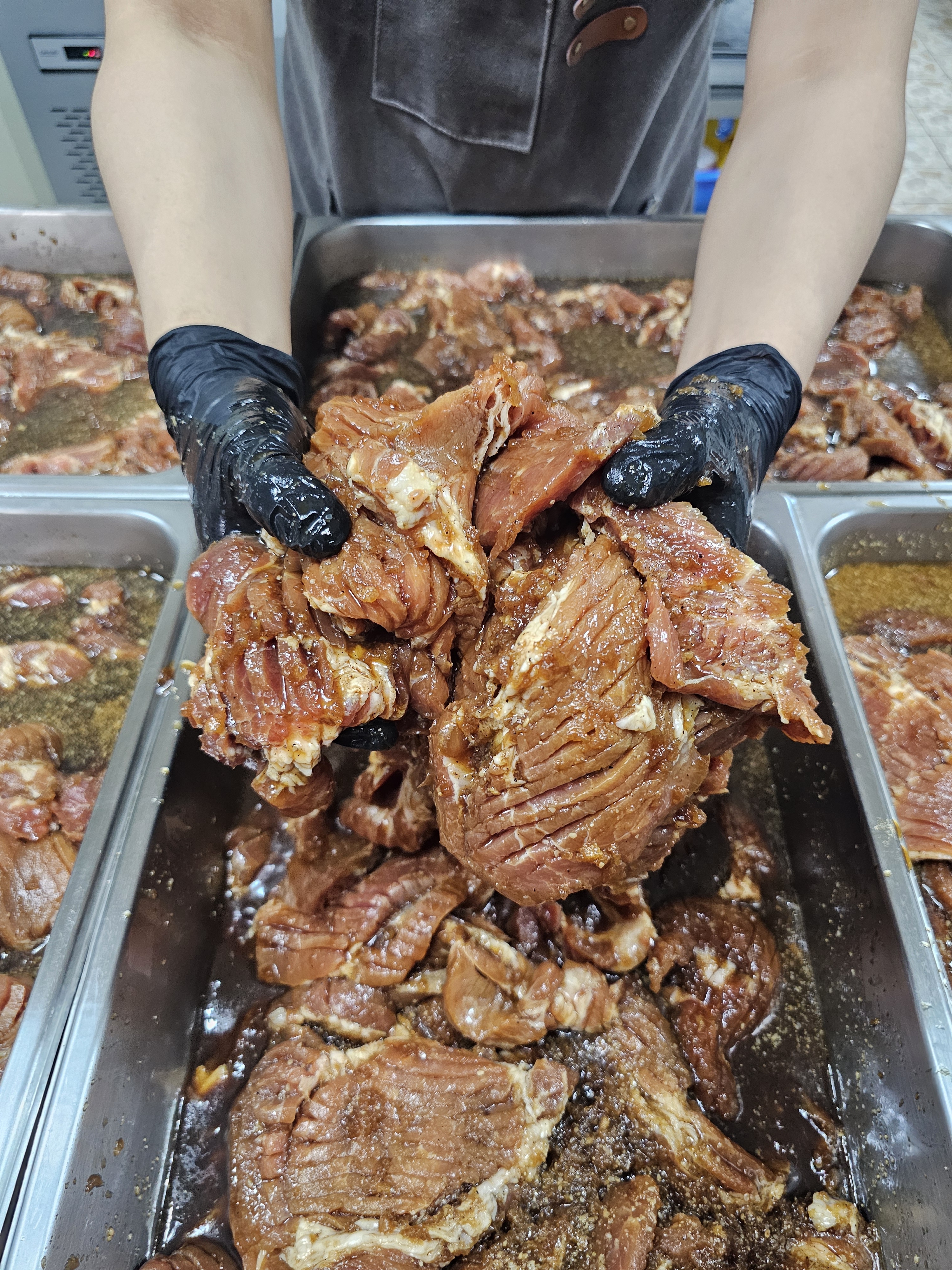 꼼돼지 양념 목심구이 (300g) 숯불 돼지갈비 - 상세 이미지 5
