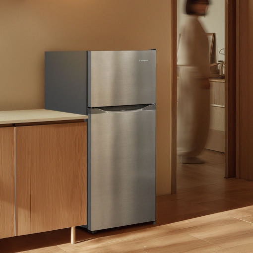 더함 139L 냉장고가 사무실에 설치된 모습