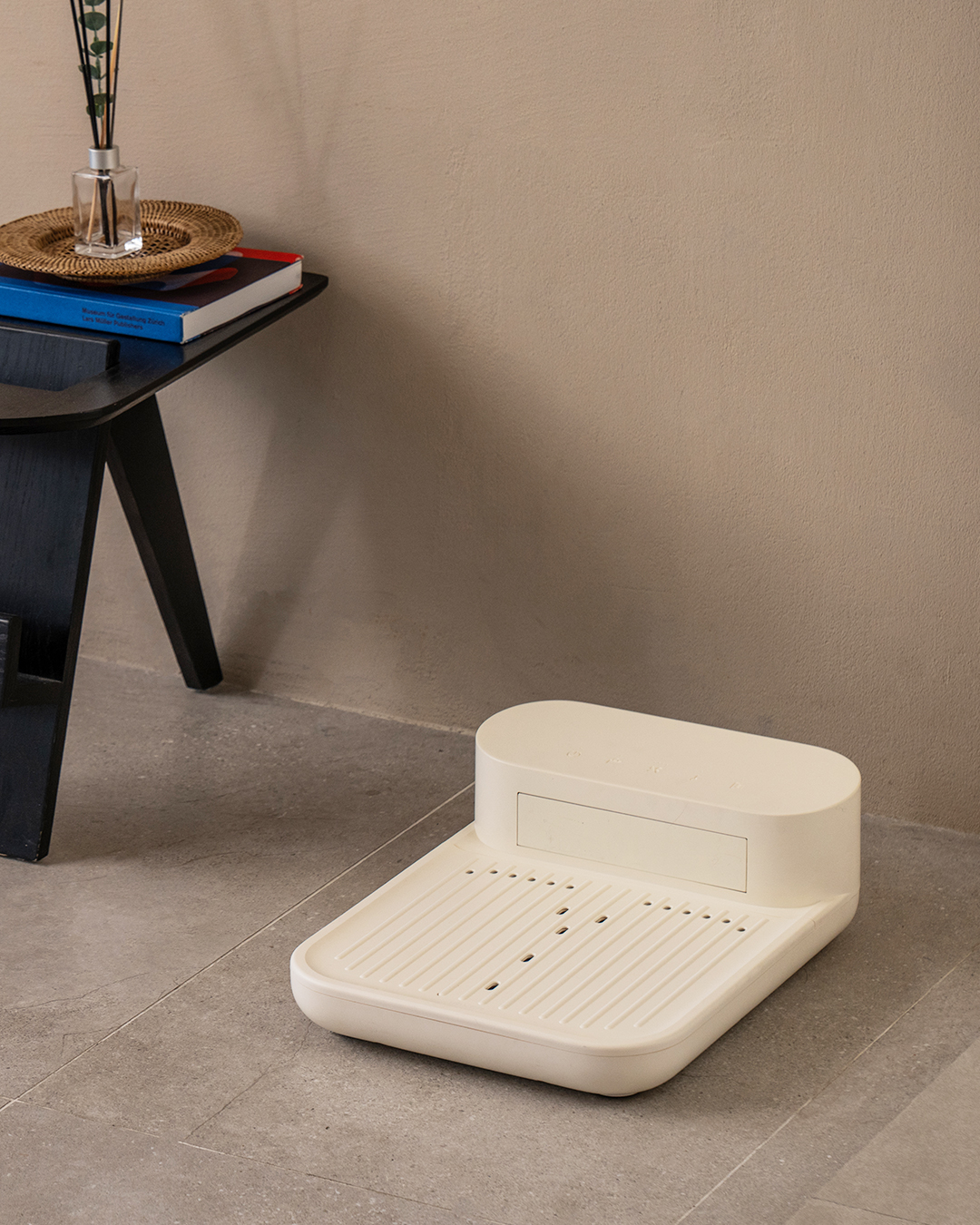 아이리버 바디드라이어 바디건조기 에어샤워 전신건조기 온풍 냉풍 몸말리는기계 IAS-D1 이미지 3