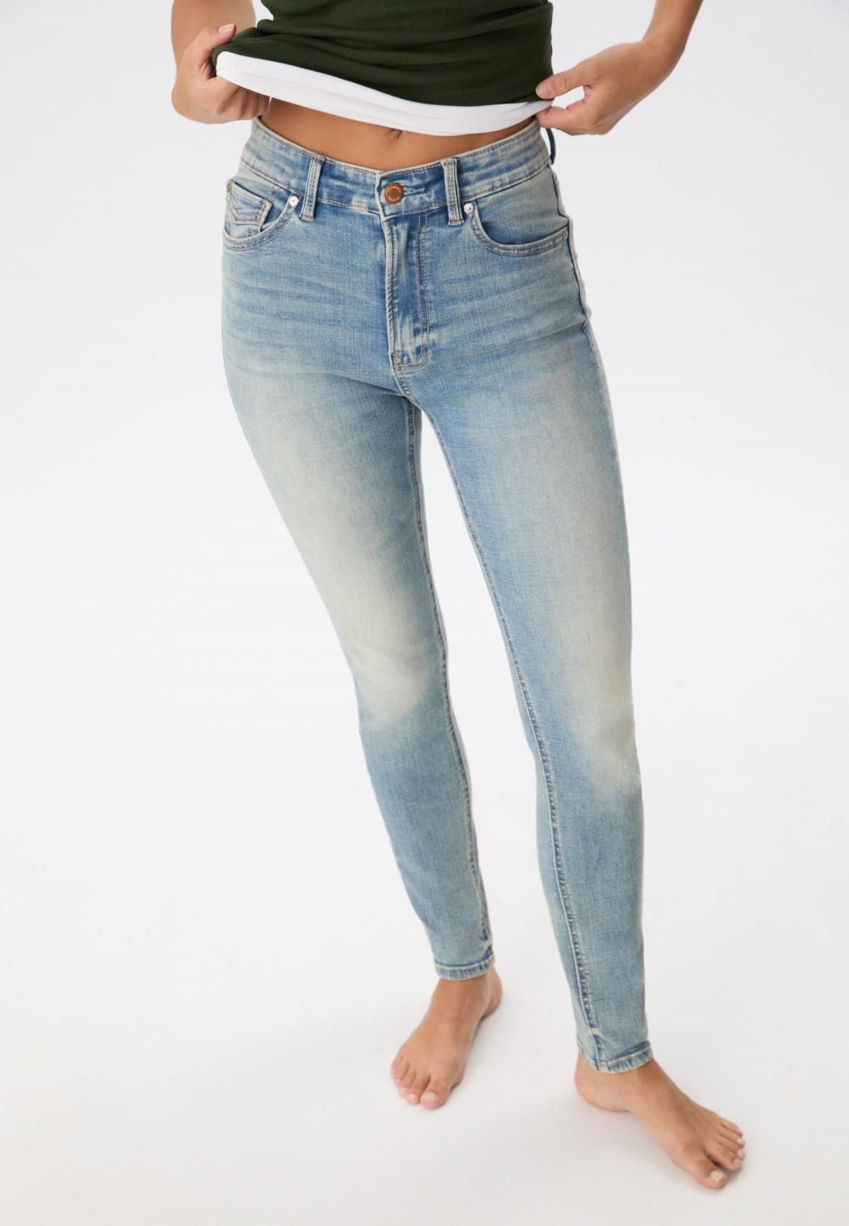 스트라디바리우스 슈퍼스트레치 데님 레귤러 스키니핏 청바지 1400/500 MEDIUM DENIM WASH - 상품 이미지
