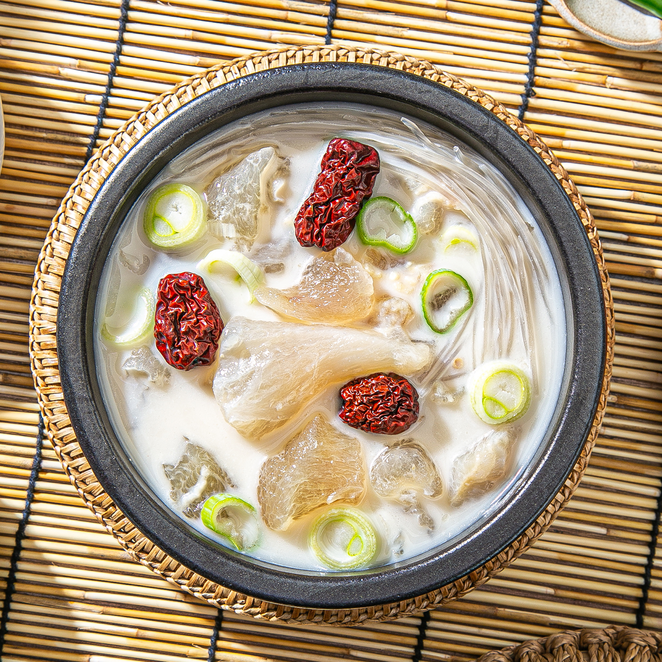 제철밥상 도가니탕 500g 3+1팩 스지 몸보신 사골 곰탕 이미지 6