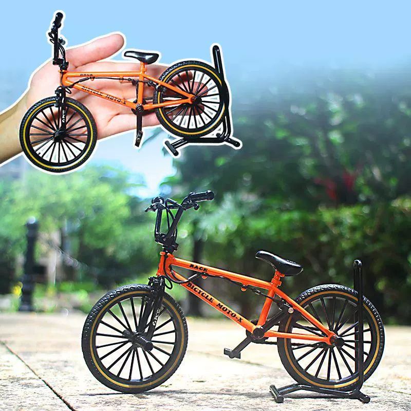 BMX 자전거 다이캐스트 피규어 1:8 비율 바이크 미니어처 블랙 스턴트바이크모델헬멧+삼각대스카이블루 - 상품 이미지
