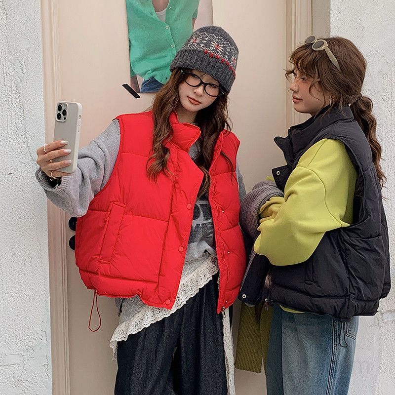 여성 경량 패딩조끼 스탠드 칼라 숏베스트 봄가을 아웃도어 스타일 루즈핏 캐주얼 재킷 편안한 착용감 데일리 패션 아이템
