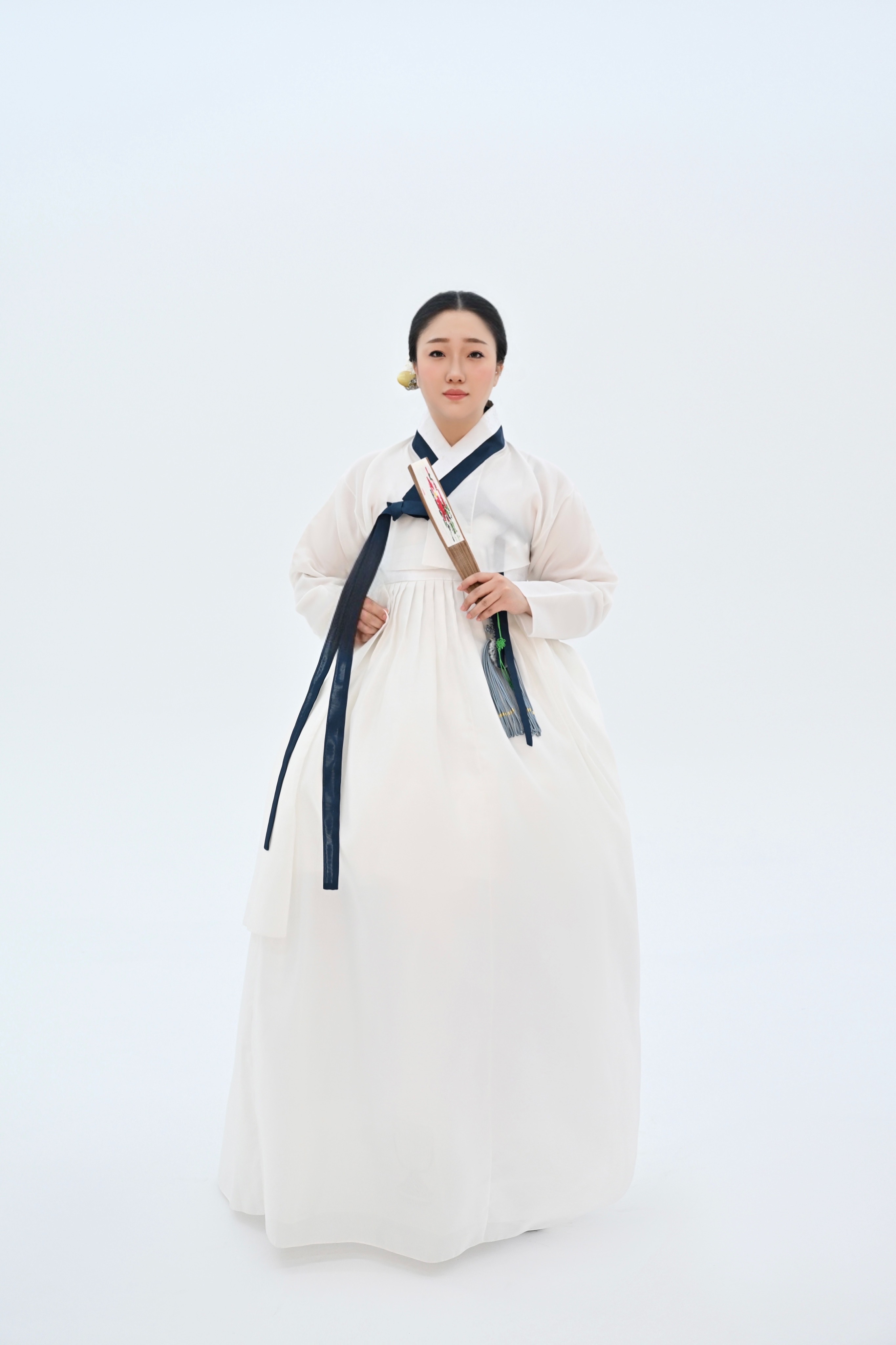 [맞춤한복] 지백색 저고리와 치마 한복세트 촬영 스냅 결혼식 신부 혜여한복 - 상세 이미지 3