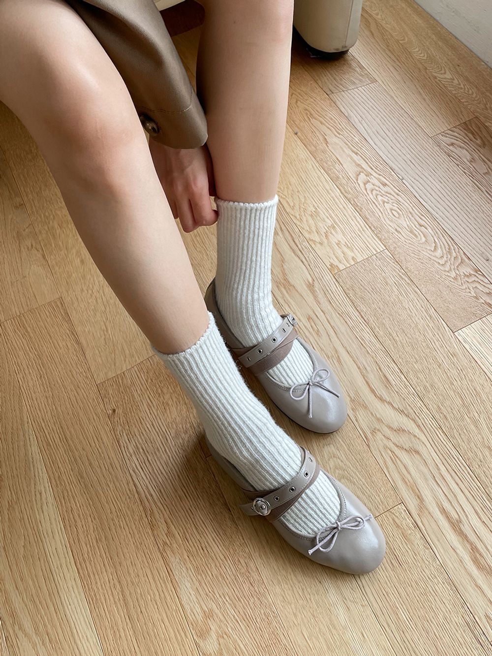 올리나 여성 펀칭스트랩 플랫슈즈 데일리 발레리나 스타일 신발 이미지 6
