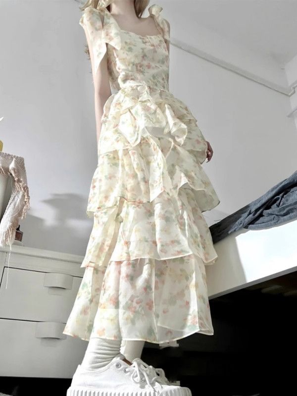 여성 여름 플로럴 드레스 슬림핏 케이크 스커트 나비넥타이 디자인 휴가 바캉스룩 시원한 착용감 편안한 외출용 스타일링 - 상세 이미지 4