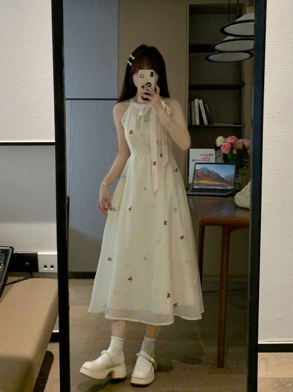 여성 슬리브리스 롱 드레스 여름 바캉스룩 허리 슬림한 우아한 비치웨어 휴양지 스타일 데일리 착용감 편안한 여름원피스 - 상품 이미지