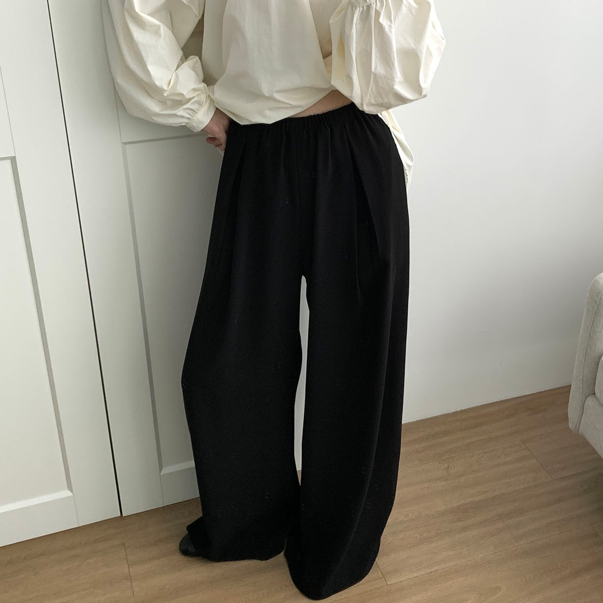 [당일발송] 아웃핏 토호 팬츠 와이드 맥시 찰랑 밴딩팬츠 (블랙) - 상품 이미지