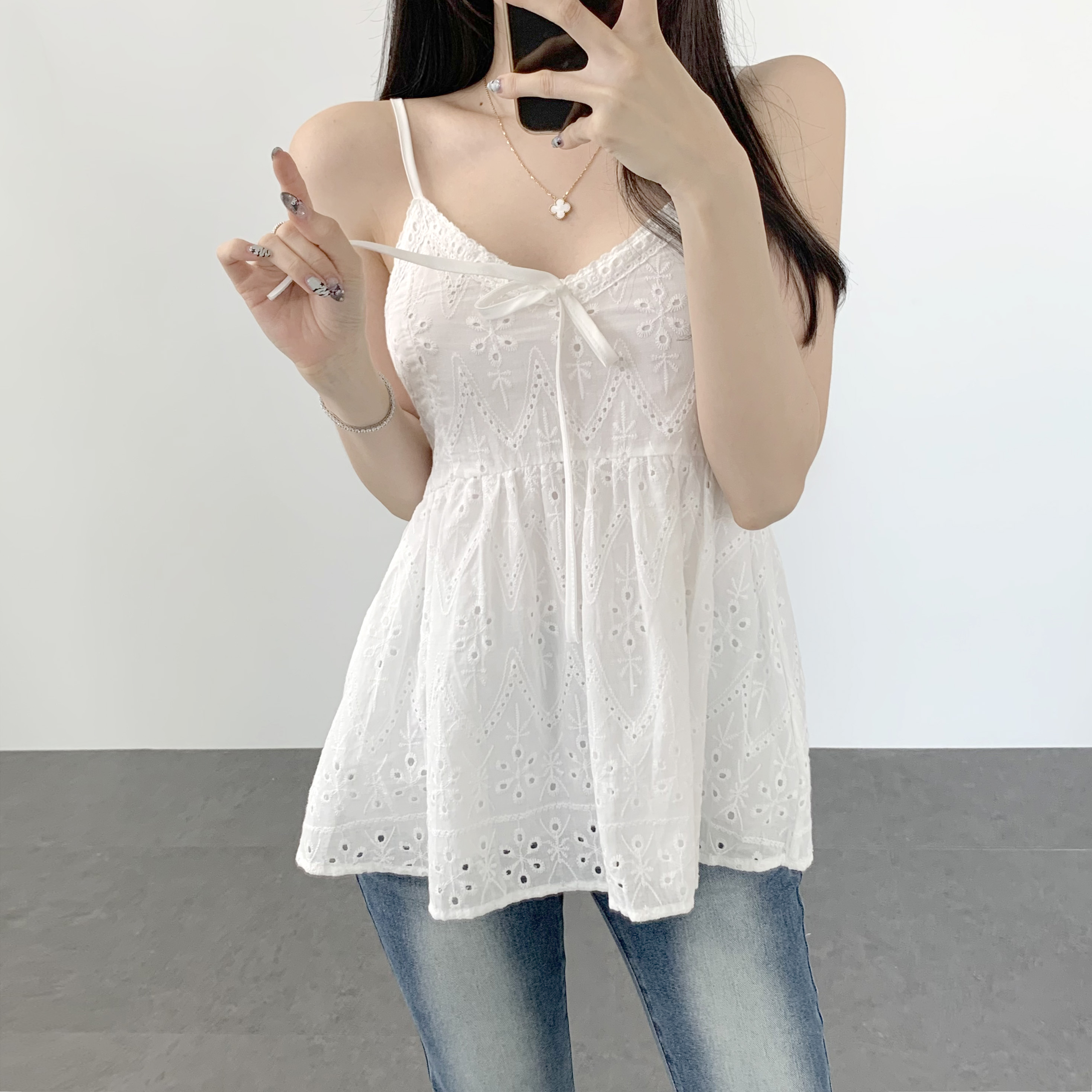 여름 펀칭 나시 뷔스티에 조끼 블라우스 - 상세 이미지 2