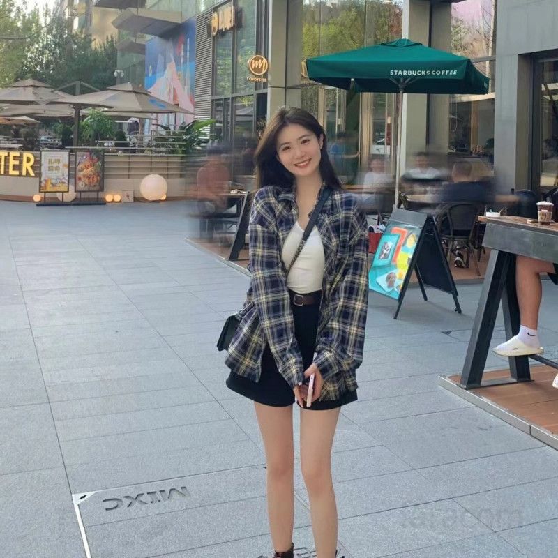 여성 루즈핏 레트로 체크셔츠 오버핏 캐주얼 자켓 스타일 여름용 데일리 레이어드 활용 가능 시원한 착용감 편안한 외출용 패션 - 상세 이미지 5