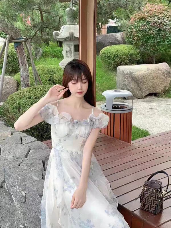 서스펜더 롱 스커트 여성 여름 비치 드레스 프렌치 스타일 우아한 휴양지룩 나시 원피스 시원한 분위기 해변 바캉스용 캐주얼 착용감 - 상세 이미지 3