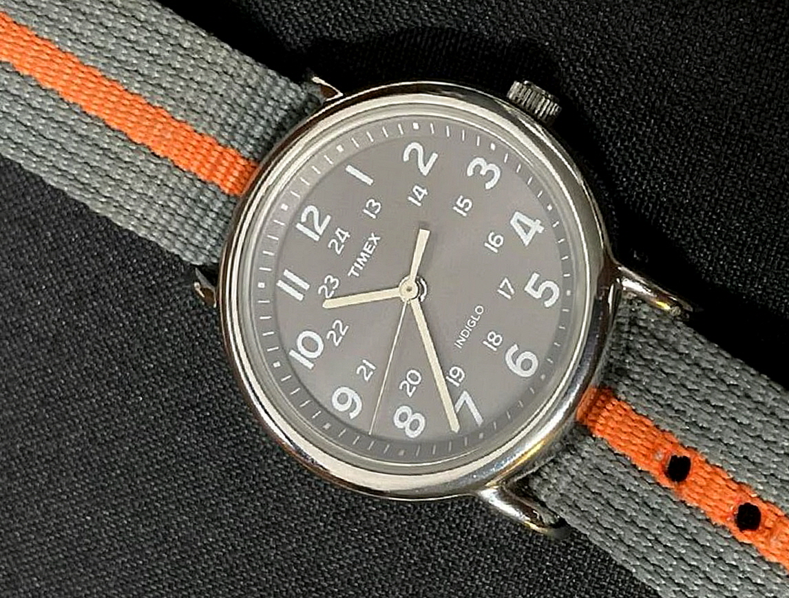 타이맥스 위캔더 남녀공용 나일론 손목시계 38mm 오렌지&그레이 투톤 밴드 TIMEX - 상세 이미지 3