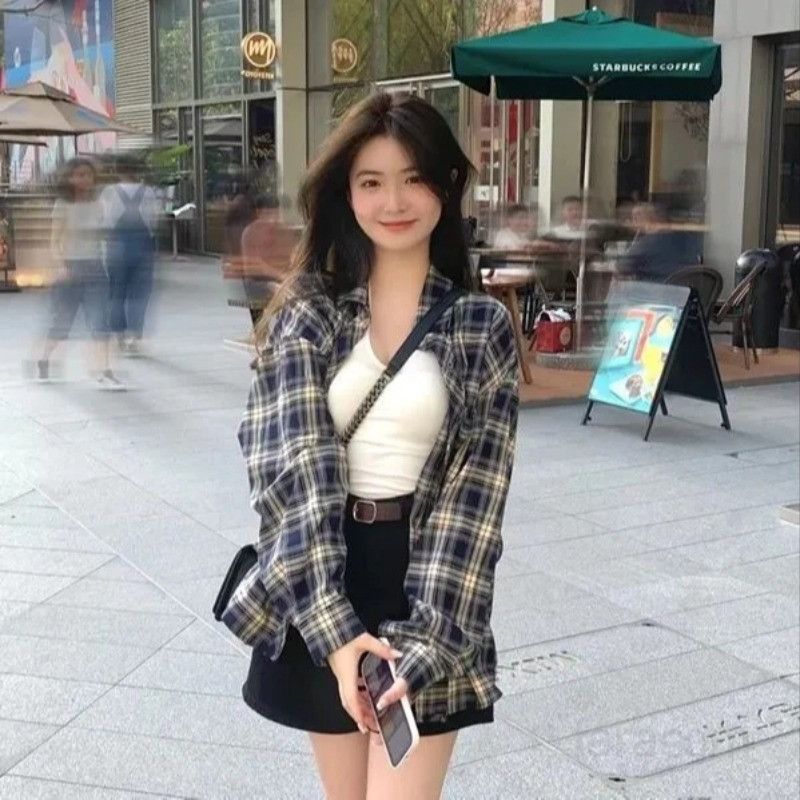 여성 루즈핏 레트로 체크셔츠 오버핏 캐주얼 자켓 스타일 여름용 데일리 레이어드 활용 가능 시원한 착용감 편안한 외출용 패션 - 메인 이미지