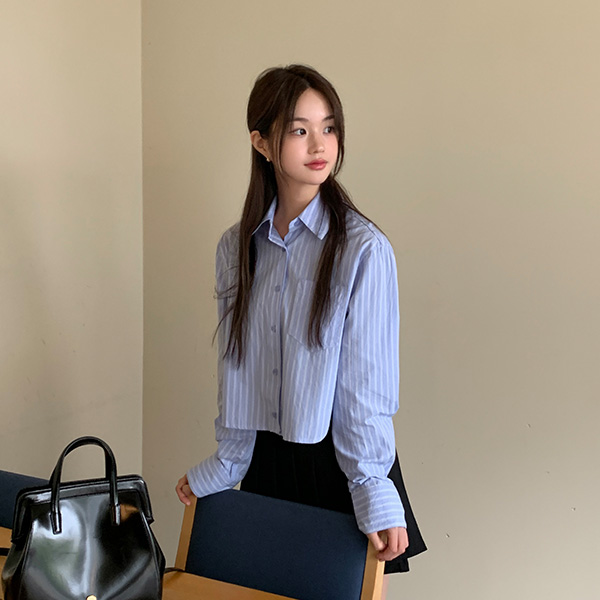 루즈핏 긴팔 크롭 스트라이프 셔츠 bs8400 - 상품 이미지