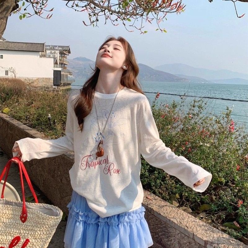 여성 꽃무늬 긴팔 블라우스 여름 가을 시크한 스타일 선 보호 탑 레이어드 가능한 라운드티셔츠 디자인 - 상세 이미지 5