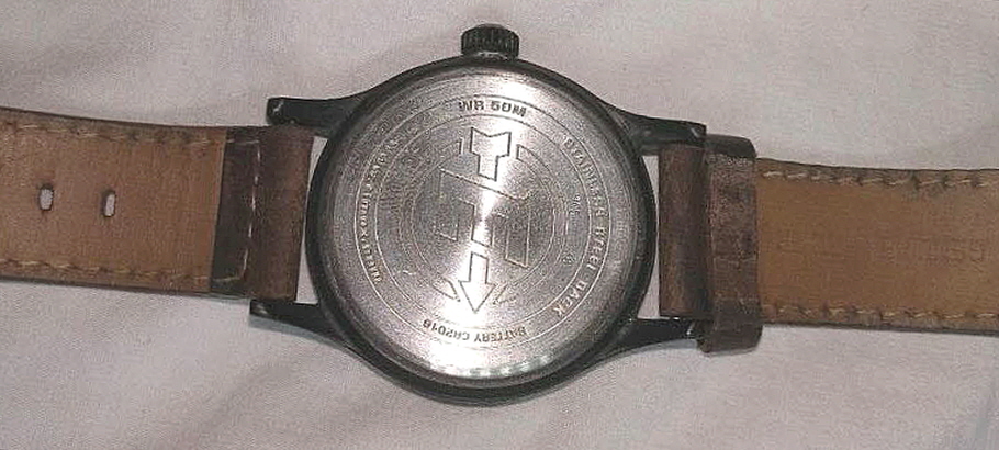 타이맥스 익스페디션 남자 가죽 손목시계 40mm TIMEX 클래식 방수 시계 다크브라운 - 상세 이미지 4