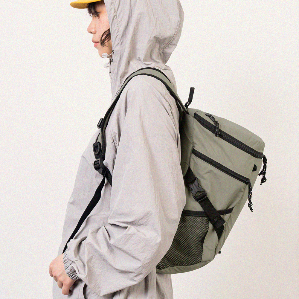 [디오드랩] 라이트플로우 백팩 (카키그린) 남녀공용 가벼운 경량 가방 - 상세 이미지 2