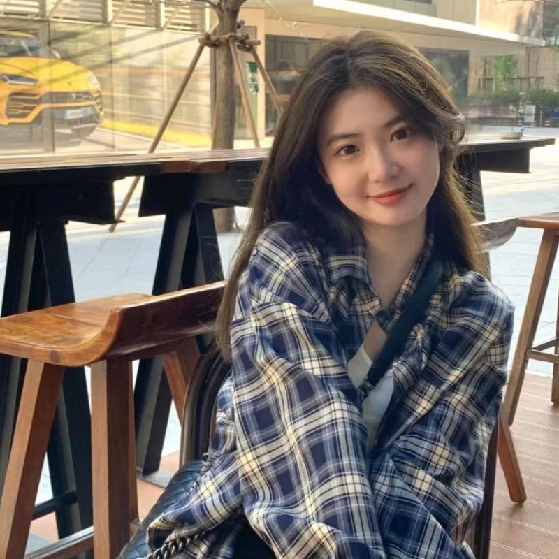 여성 루즈핏 레트로 체크셔츠 오버핏 캐주얼 자켓 스타일 여름용 데일리 레이어드 활용 가능 시원한 착용감 편안한 외출용 패션 - 상세 이미지 3