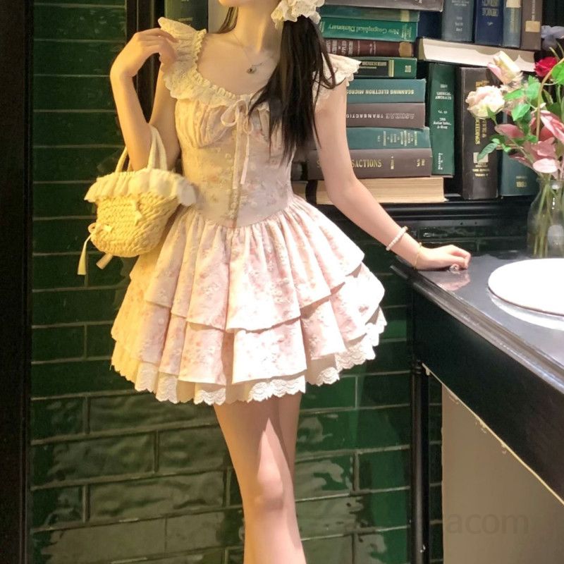 스퀘어넥 플라워 미니드레스 허리 슬림핏 여름 파티룩 플라잉 슬리브 부드러운 착용감 데일리 스타일링 가능한 여성 원피스 - 상세 이미지 4