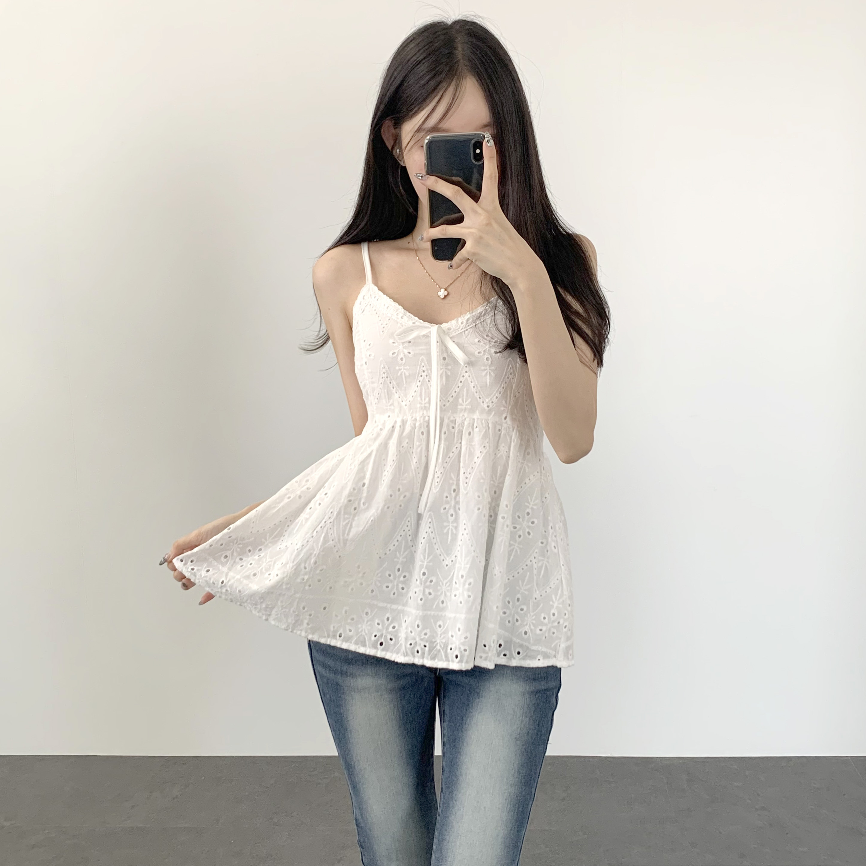 여름 펀칭 나시 뷔스티에 조끼 블라우스 - 상세 이미지 3