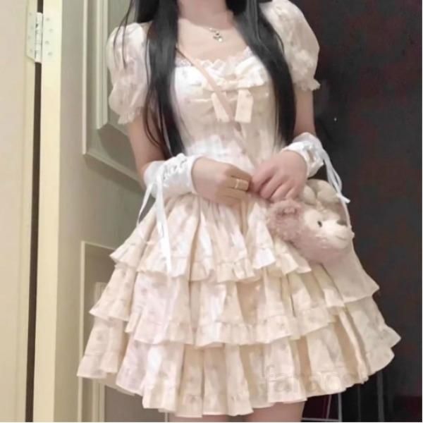 여성 여름 퍼프 슬리브 드레스 우아한 비치원피스 바캉스 휴양지룩 편안한 착용감 스타일리시한 디자인 데일리룩 - 상품 이미지