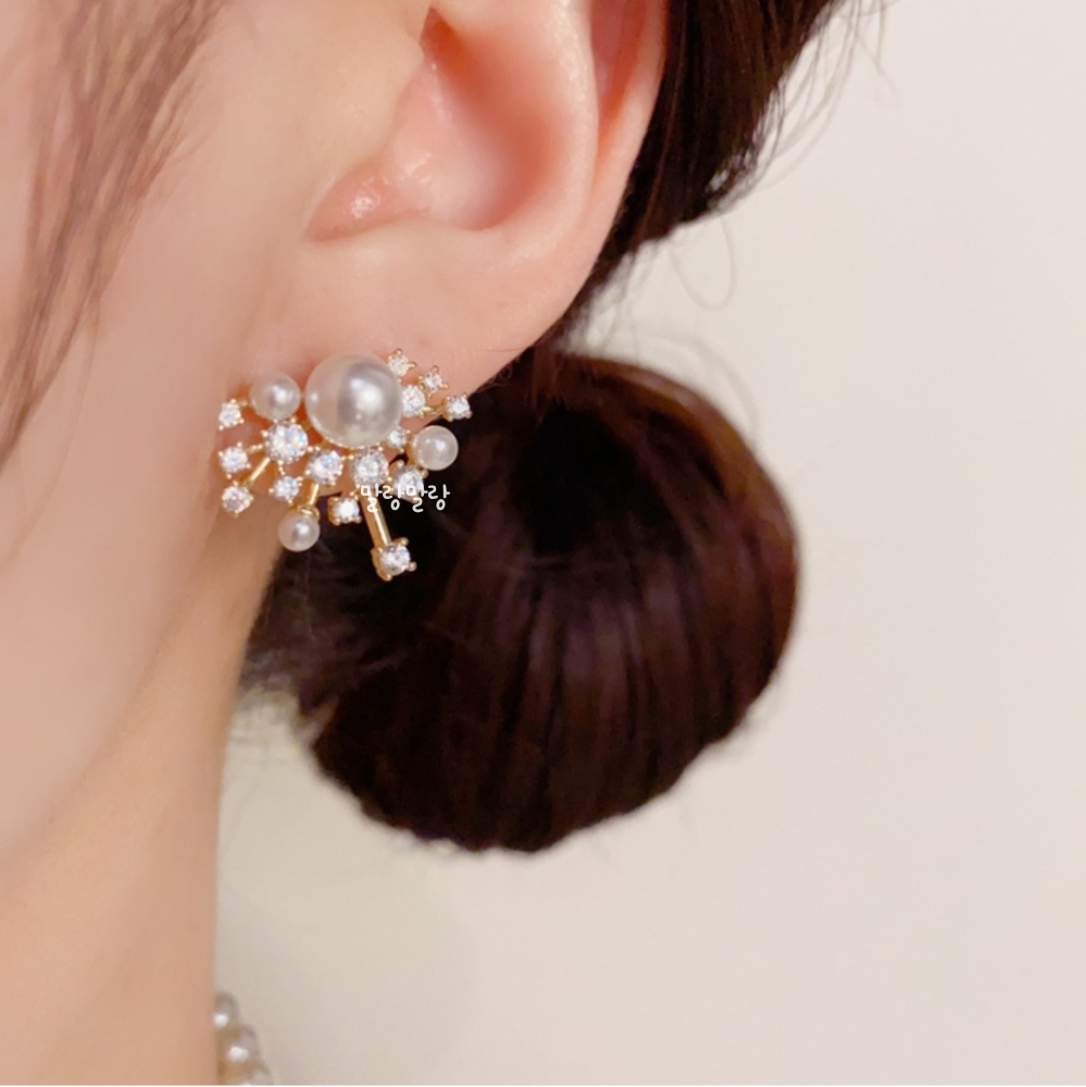 우아한 진주 큐빅 파티귀걸이 14K 여성스러운 반짝 포인트 이어링 - 상세 이미지 5