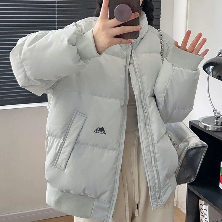 여성 경량 코튼 숏패딩 가벼운 착용감 다운 점퍼 데일리 스타일 사무실 외출용 트렌디한 디자인 봄 가을용 - 메인 이미지