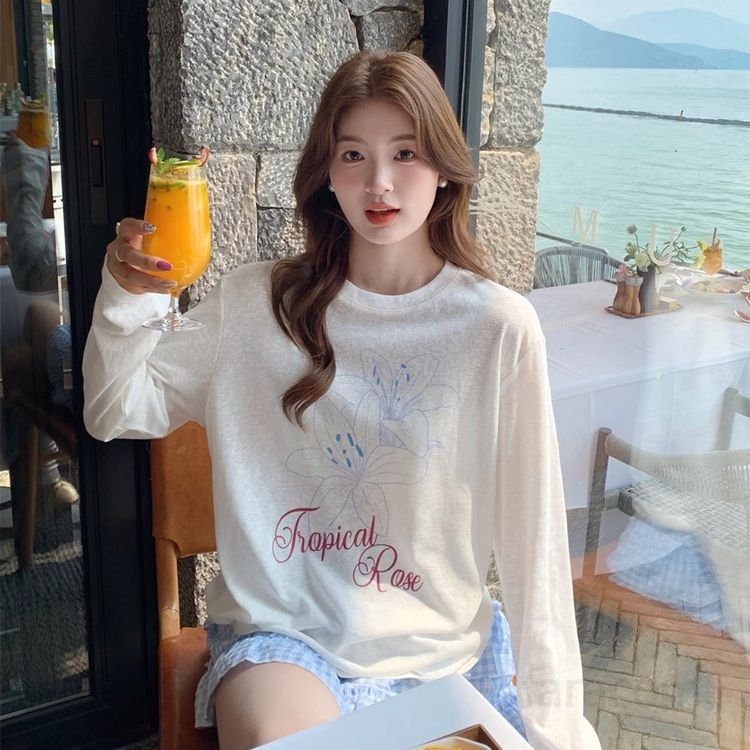 여성 꽃무늬 긴팔 블라우스 여름 가을 시크한 스타일 선 보호 탑 레이어드 가능한 라운드티셔츠 디자인