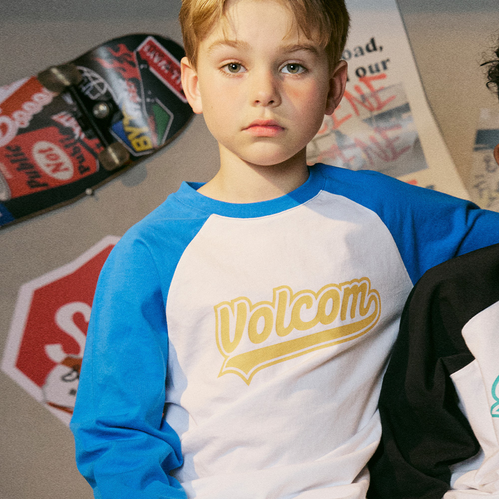 볼컴키즈 스포티 로고 나그랑 긴팔 티셔츠 D5S016 - 상세 이미지 2