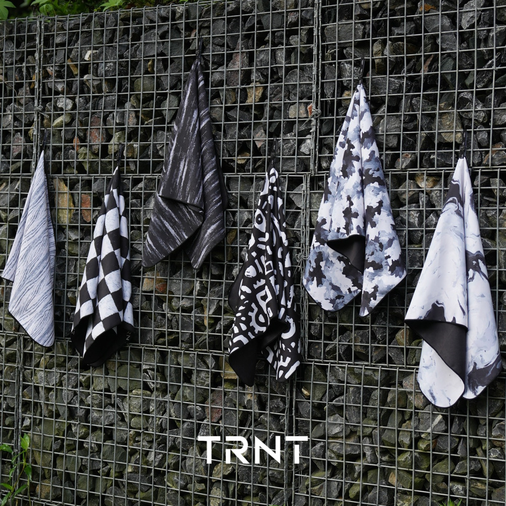 [TRNT] 패턴드 라이트 타월 M 스포츠타올 수건 운동 헬스 수영 등산 캠핑 아웃도어 - 상품 이미지