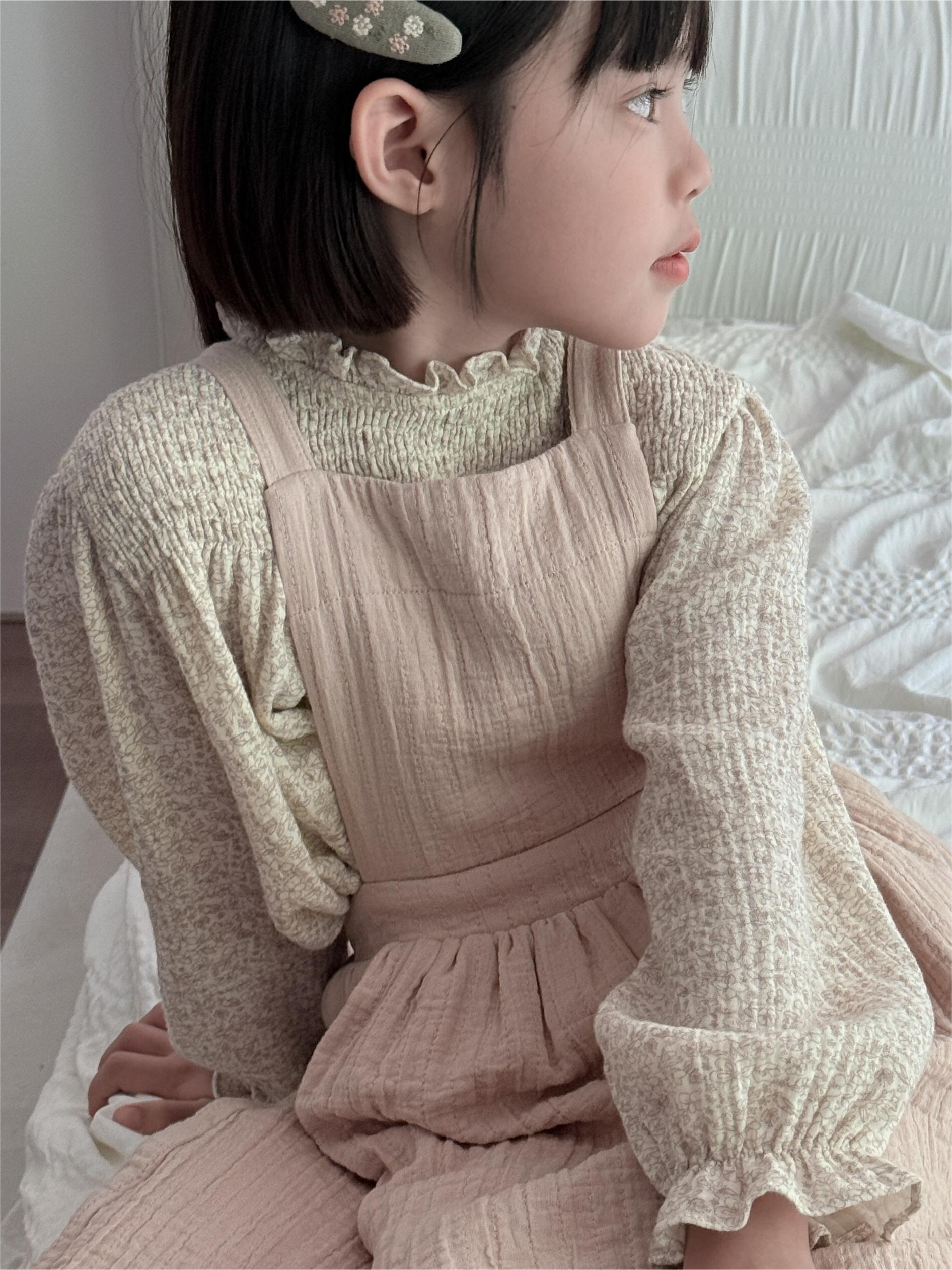 플라워 순면 엠보 요루지 스모크 자수 플레어 블라우스 유아 주니어 간절기 - 상품 이미지