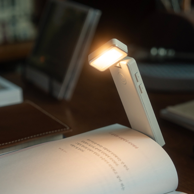 울티 북마크 라이트 북라이트 독서등 초경량 휴대용 미니 LED 스탠드 제품 이미지