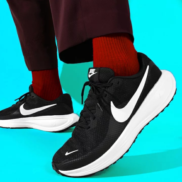 나이키 레볼루션7 남성용 와이드 경량 쿠션 러닝화 블랙 FB8501-002 - 상세 이미지 4