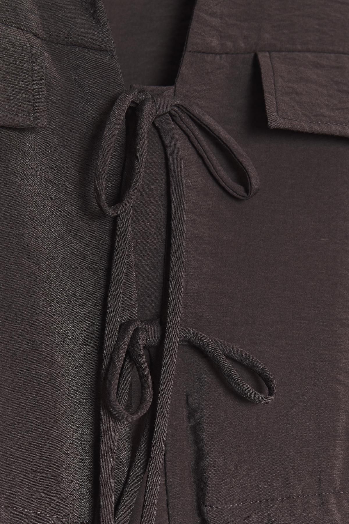 자라 트렌디 브이넥 스트링 긴팔 셔츠 8751/526 BROWN - 상세 이미지 5