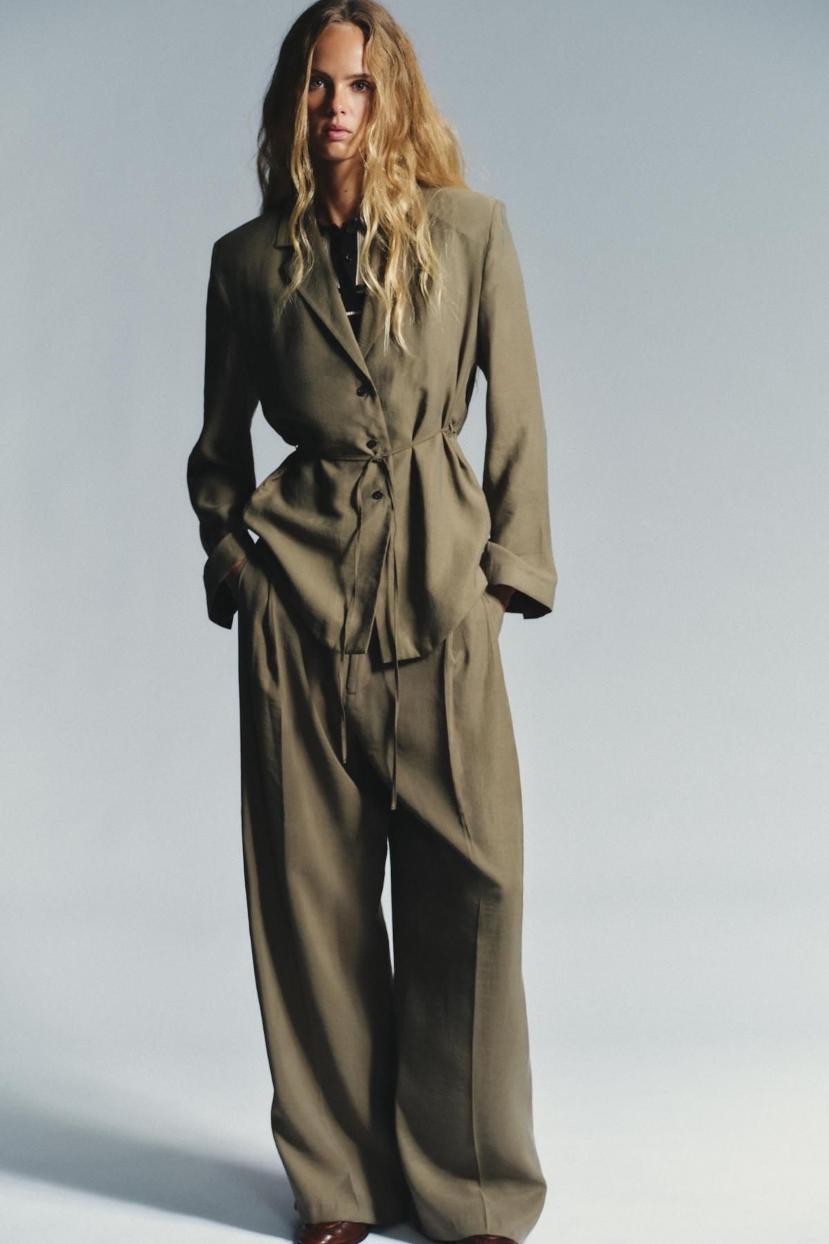 자라 테일러드 플루이드 패브릭 숄더패드 벨트 재킷 2010/721 DARK KHAKI - 상세 이미지 2