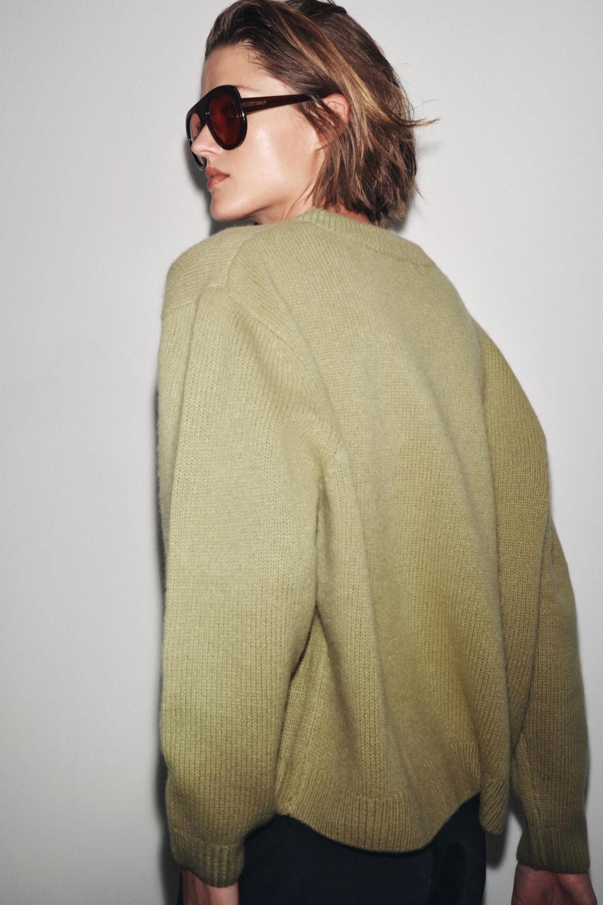 자라 프리미엄 100울 브이넥 베이직 니트 스웨터 2893/111 OLIVE GREEN - 상세 이미지 4