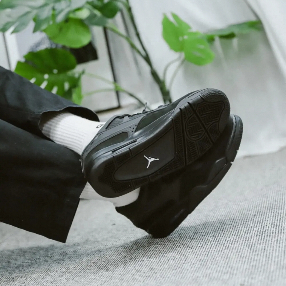 나이키 에어 조던4 RM 블랙 캣 FQ7939-004 - 상세 이미지 2