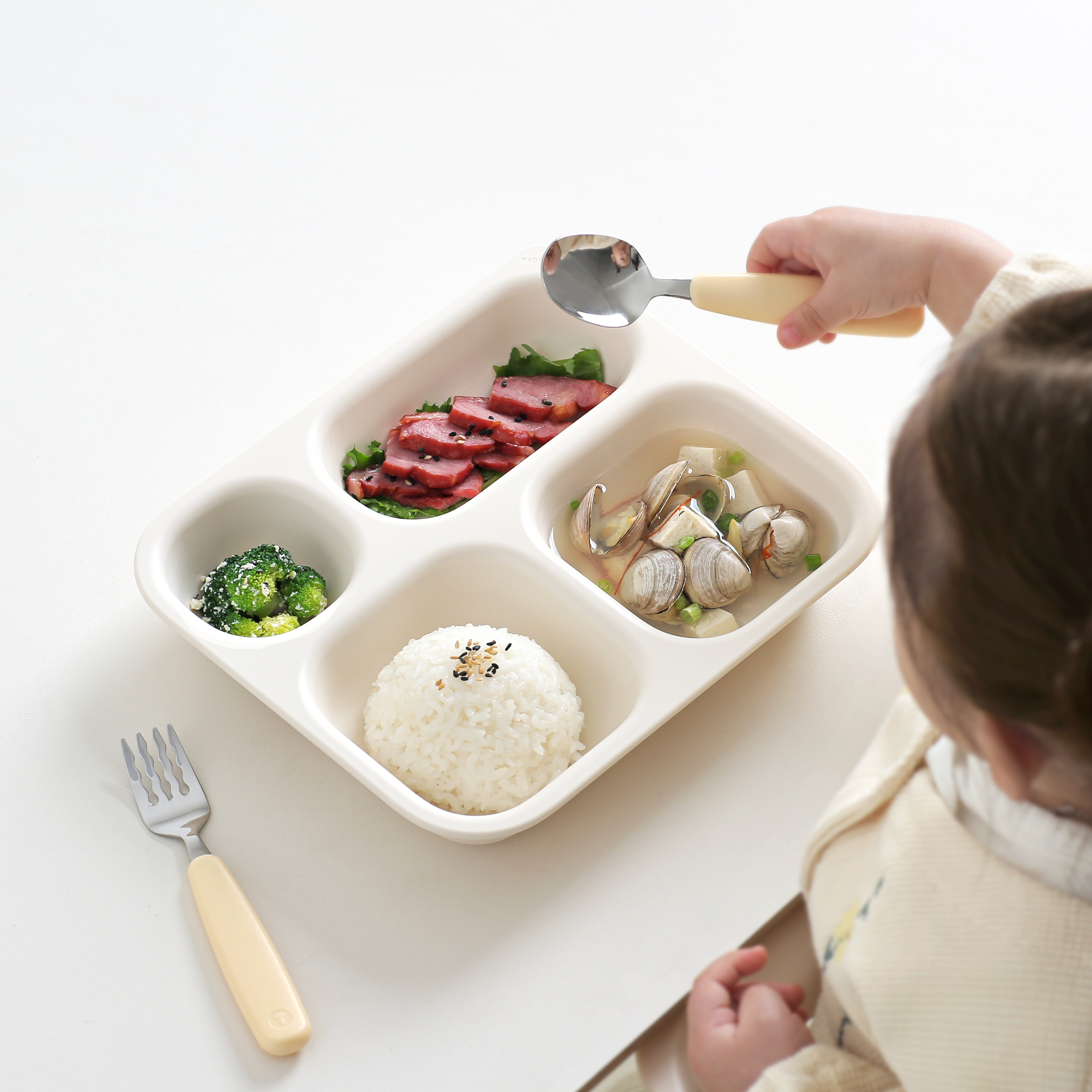 유아 식판 식기 탁가온 네모 깊은 4구식판 원플레이트 미끌림방지 아기 유아 어린이 유치원 어린이집