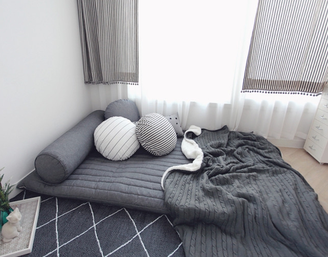 바이아미 스트라이프 원형 둥근 쿠션 맞춤 소파 등