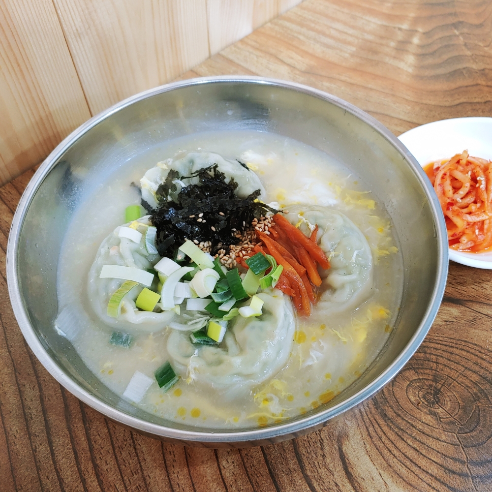 감농식품 강원도 강릉 감자고기손만두 1.3kg - 상세 이미지 2