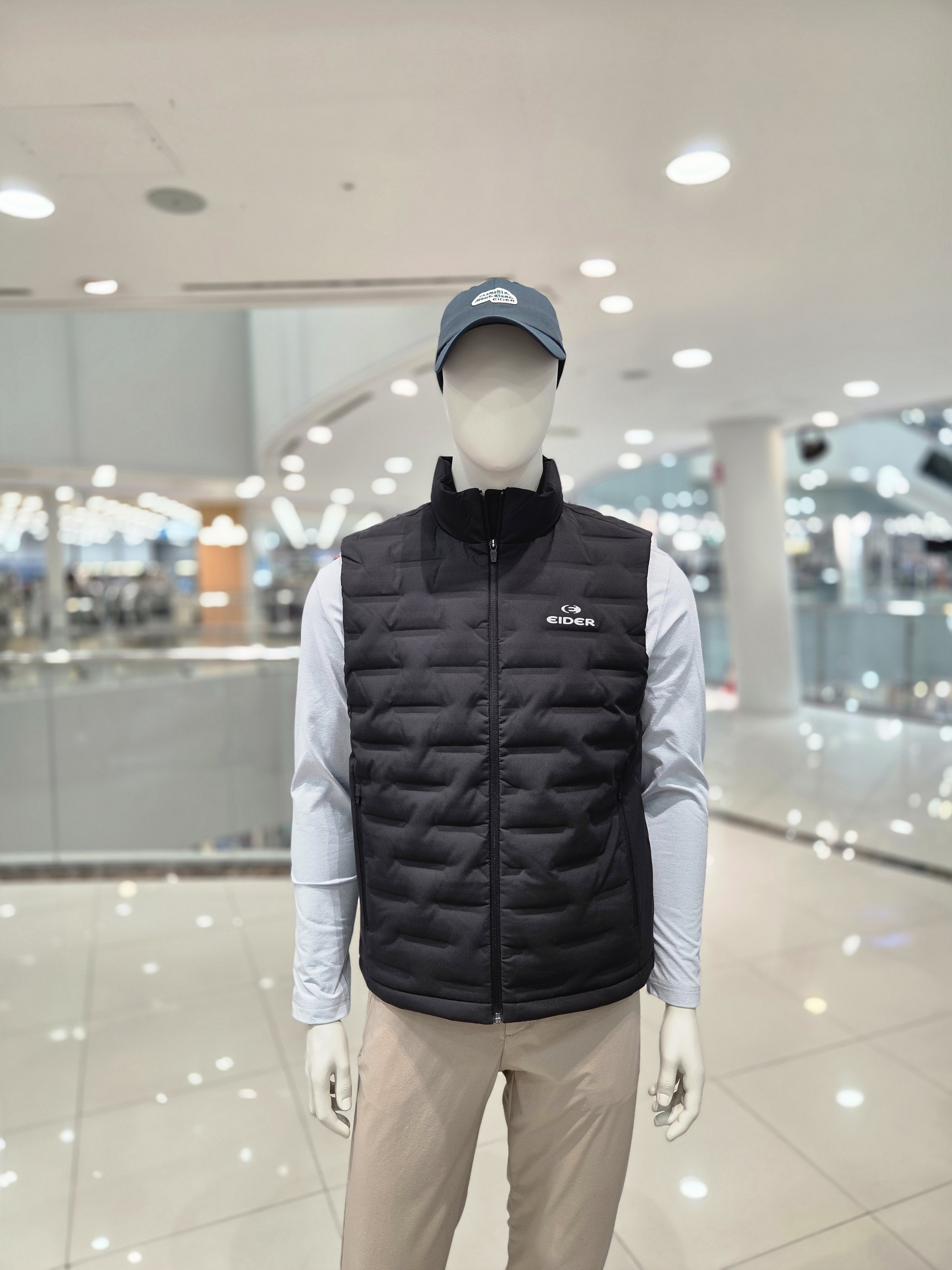 아이더 웰딩 남성 간절기 패딩 조끼 다운 베스트 MU24681